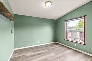 977 Island St, Springfield, OR 97477 - Photo 24