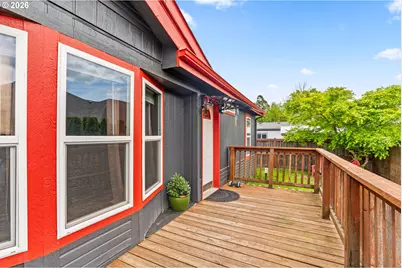 977 Island St, Springfield, OR 97477 - Photo 1