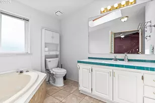 977 Island St, Springfield, OR 97477 - Photo 20