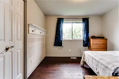 460 Meadow Ln, Creswell, OR 97426 - Photo 16