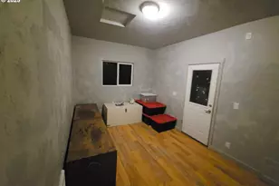 460 Meadow Ln, Creswell, OR 97426 - Photo 32