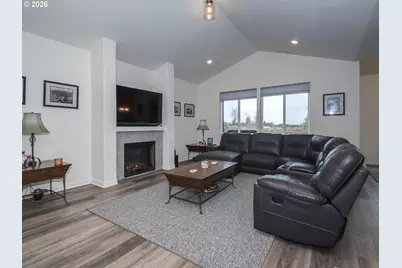 1643 N Broadway St, Estacada, OR 97023 - Photo 16