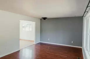 750 W Francis St, Roseburg, OR 97471 - Photo 4