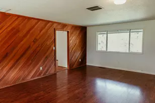 750 W Francis St, Roseburg, OR 97471 - Photo 10