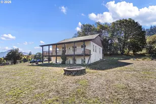 407 Plat M Rd, Sutherlin, OR 97479 - Photo 2