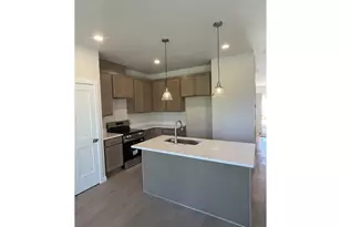 20751 NE Thompson Ter, Fairview, OR 97024 - Photo 2