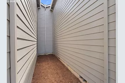 20751 NE Thompson Ter, Fairview, OR 97024 - Photo 32
