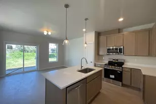 20751 NE Thompson Ter, Fairview, OR 97024 - Photo 2