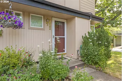 1522 Fetters Loop, Eugene, OR 97402 - Photo 2