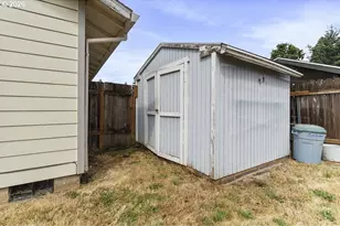 1217 SE Evans Cir, Troutdale, OR 97060 - Photo 36