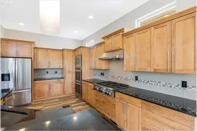 32092 SW Willamette Way E, Wilsonville, OR 97070 - Photo 14