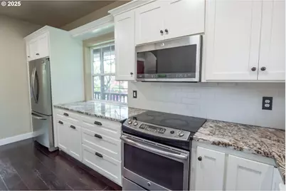 86104 Sells View Dr, Eugene, OR 97402 - Photo 4