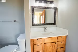 86104 Sells View Dr, Eugene, OR 97402 - Photo 18
