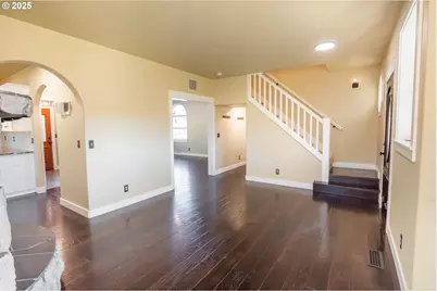 86104 Sells View Dr, Eugene, OR 97402 - Photo 8