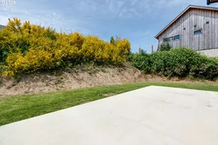 35681 Bella Ridge Loop, Astoria, OR 97103 - Photo 18