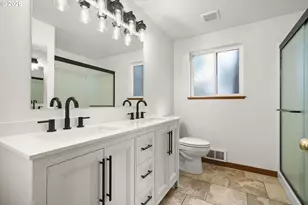 14485 Mountain View Loop, Sisters, OR 97759 - Photo 16