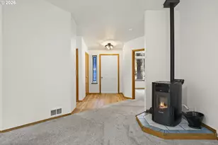 14485 Mountain View Loop, Sisters, OR 97759 - Photo 12