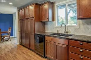 20020 SW Walquin Ct, Beaverton, OR 97078 - Photo 10