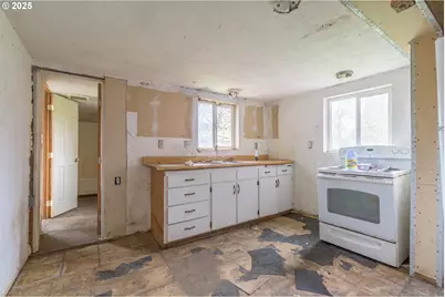 478 E 32nd Ave, Eugene, OR 97405 - Photo 14