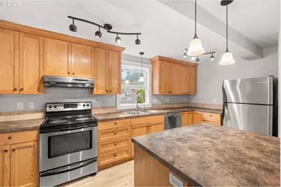 9635 N Pier Park Pl, Portland, OR 97203 - Photo 12