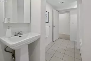 2710 SW Maple Ln, Portland, OR 97225 - Photo 36