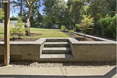 2710 SW Maple Ln, Portland, OR 97225 - Photo 42