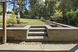 2710 SW Maple Ln, Portland, OR 97225 - Photo 42