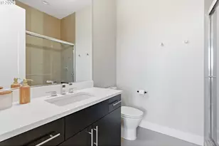 2123 S Military Rd, Portland, OR 97219 - Photo 24