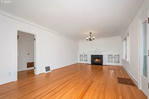 8922 SW Capitol Hwy, Portland, OR 97219 - Photo 8