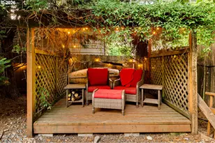 196 Raspberry Ln, Woodland, WA 98674 - Photo 2