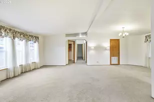 3700 Babcock Ln, Eugene, OR 97401 - Photo 8