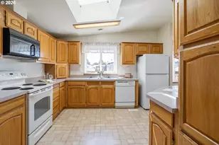 3700 Babcock Ln, Eugene, OR 97401 - Photo 12
