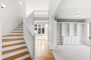 331 NE Hillwood Dr, Hillsboro, OR 97124 - Photo 2