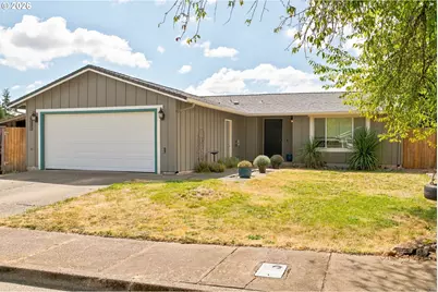 2033 W Bryant Ave, Cottage Grove, OR 97424 - Photo 2