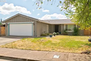 2033 W Bryant Ave, Cottage Grove, OR 97424 - Photo 2