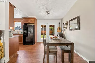 2033 W Bryant Ave, Cottage Grove, OR 97424 - Photo 8