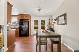 2033 W Bryant Ave, Cottage Grove, OR 97424 - Photo 8