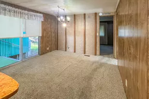 37 NE Mary Ann Ln, Roseburg, OR 97470 - Photo 14