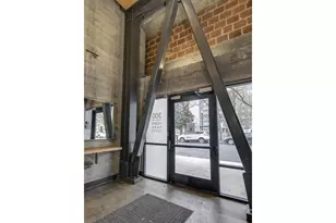 300 NW 8th Ave, Portland, OR 97209 - Photo 28