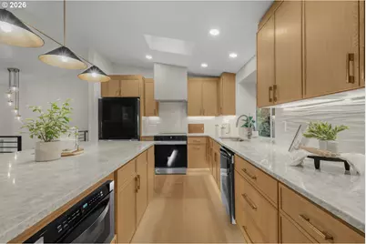 1711 NW 19th St, Gresham, OR 97030 - Photo 2