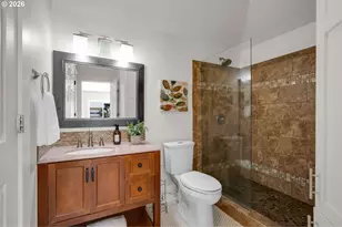 11015 NE Hancock St, Portland, OR 97220 - Photo 18