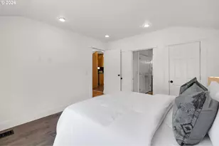 11015 NE Hancock St, Portland, OR 97220 - Photo 16