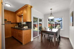 11015 NE Hancock St, Portland, OR 97220 - Photo 12