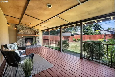 11015 NE Hancock St, Portland, OR 97220 - Photo 26