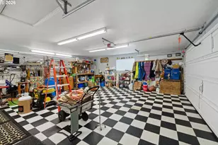 805 Lisa Pl, Coos Bay, OR 97420 - Photo 30