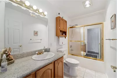 805 Lisa Pl, Coos Bay, OR 97420 - Photo 24