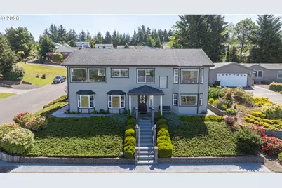 805 Lisa Pl, Coos Bay, OR 97420 - Photo 1
