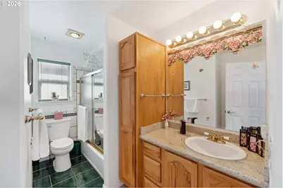 805 Lisa Pl, Coos Bay, OR 97420 - Photo 22