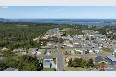 805 Lisa Pl, Coos Bay, OR 97420 - Photo 38