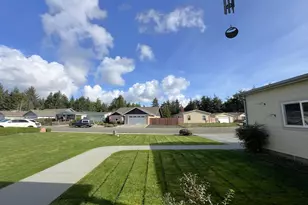 63408 Nathan Dr, Coos Bay, OR 97420 - Photo 8